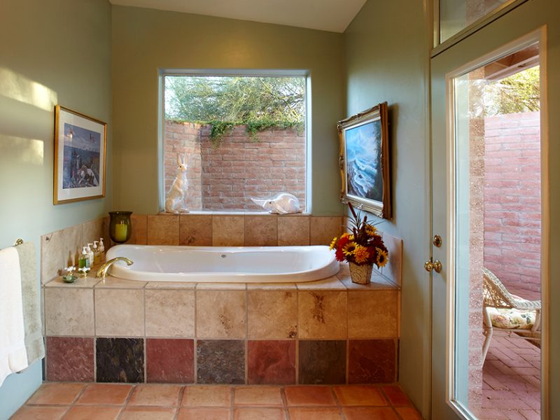 saguaro jetted tub
