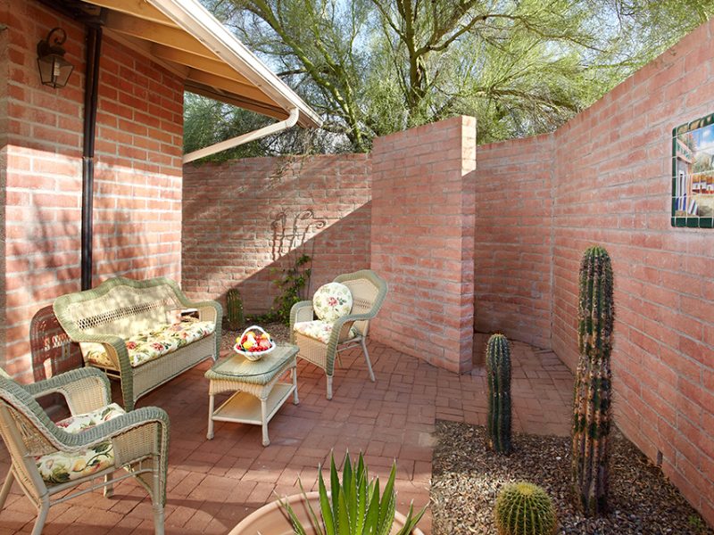 saguaro private patio
